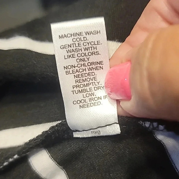 Versona Black/White Maxi Skirt with ties - Picture 8 of 8